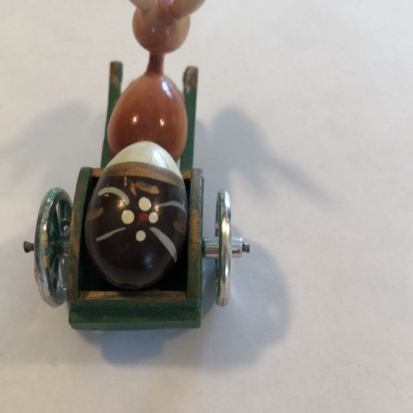 Vintage 60’s Easter bunny with cart - Picture 3 of 5